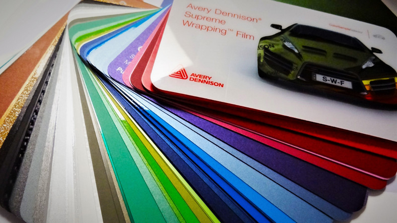 Produk mawa merek Avery Dennison