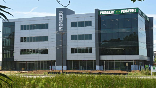 מוצר הדגל של Pioneer Bancorp | 👁️GURU.Markets👁️ דוגמת מוצר של Pioneer Bancorp